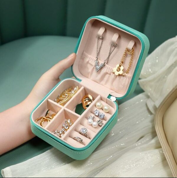 personalised-jewellery-box-organizer-for-women